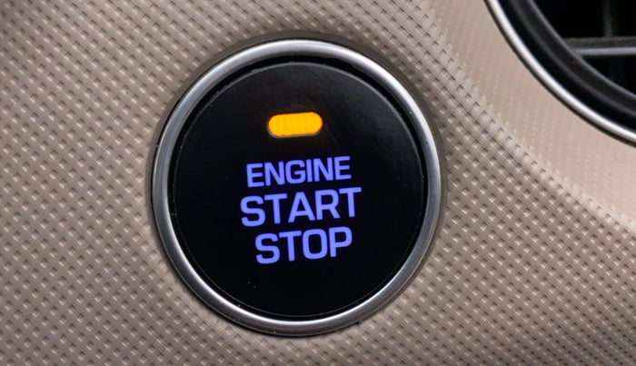 2016 Hyundai Grand i10 ASTA 1.2 VTVT, Petrol, Manual, 36,764 km, Keyless Start/ Stop Button