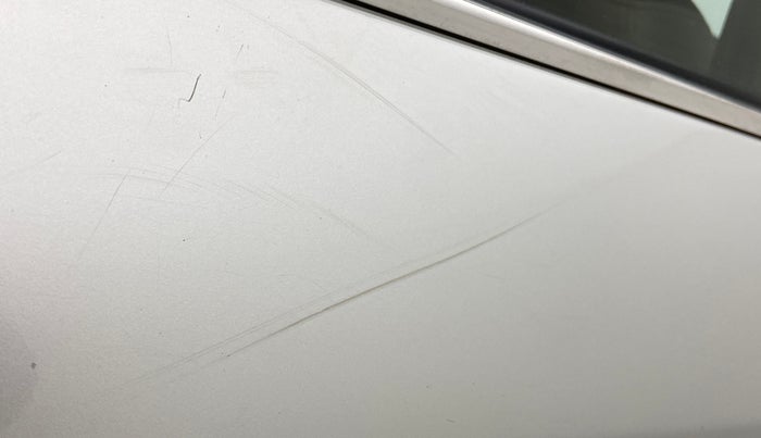 2017 Maruti Swift Dzire ZXI, Petrol, Manual, 65,206 km, Right rear door - Minor scratches