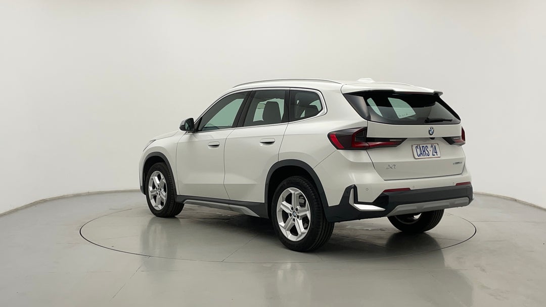 Left Back Diagonal (45- Degree) View