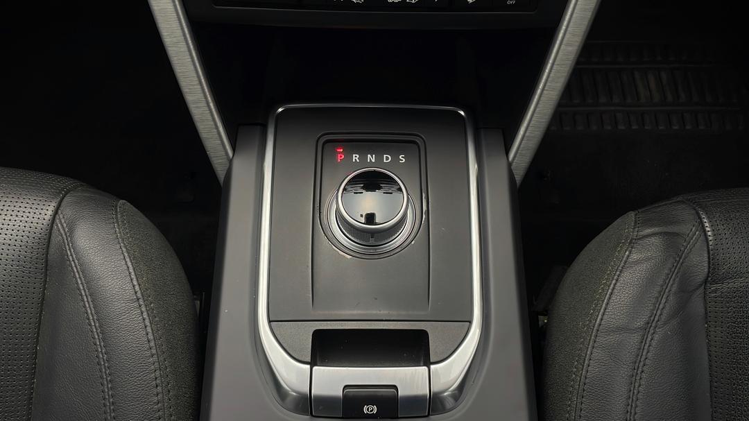 2016 Land Rover Discovery Sport Td4 Hse, Automatic, 86125 km, Gear Lever 