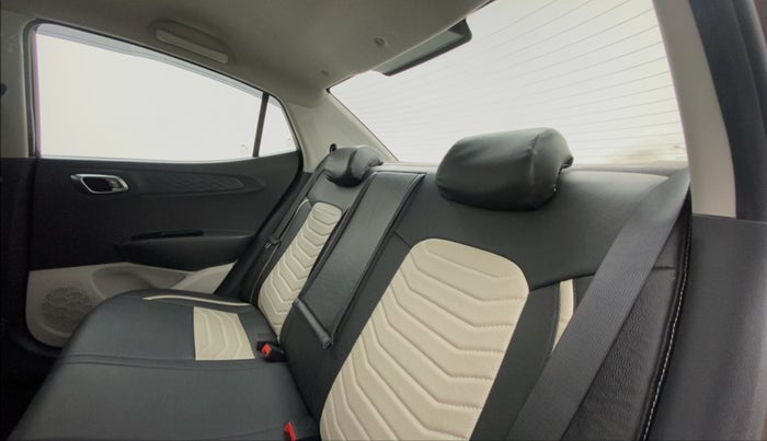 2020 Hyundai AURA SX+ AT, Petrol, Automatic, 25,995 km, Right Side Rear Door Cabin