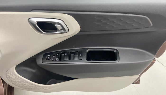 2020 Hyundai AURA SX+ AT, Petrol, Automatic, 25,995 km, Driver Side Door Panels Control