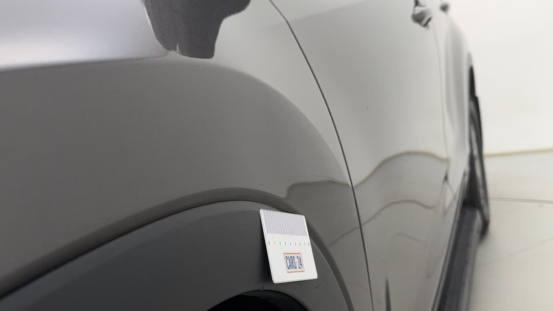 Quarter Panel Front LHS Guard Dent