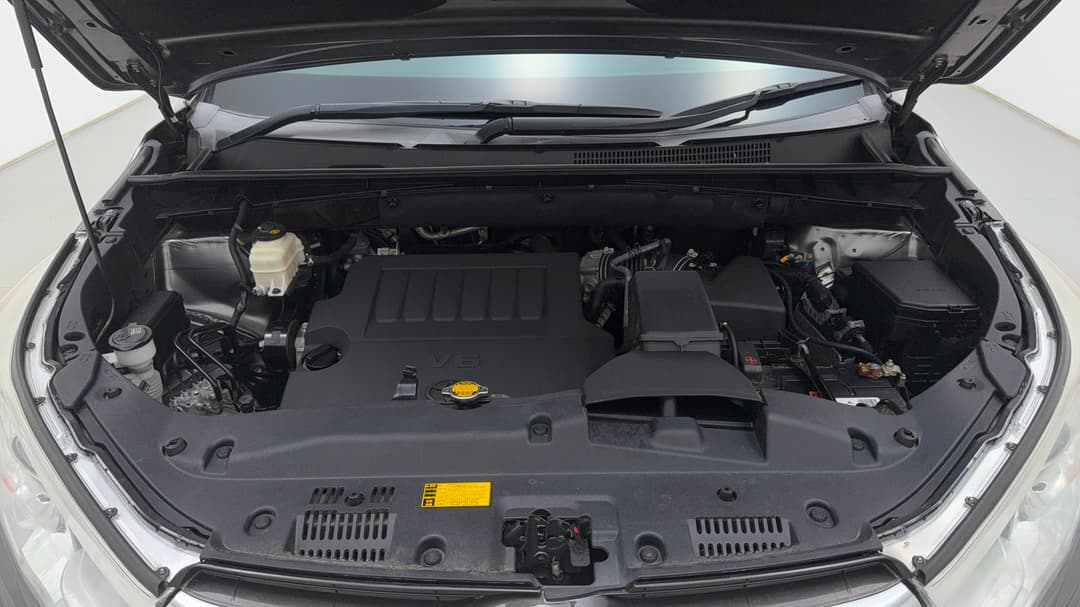 Open Bonnet (Engine)