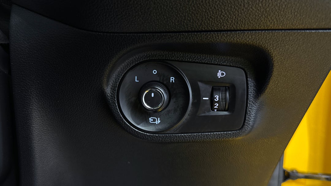 2024 MG Mg5 Essence, Automatic, 8742 km, Utility Switches/Buttons