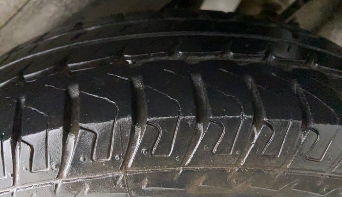 2014 Maruti Wagon R 1.0 LXI CNG, CNG, Manual, 23,447 km, Left Rear Tyre Tread