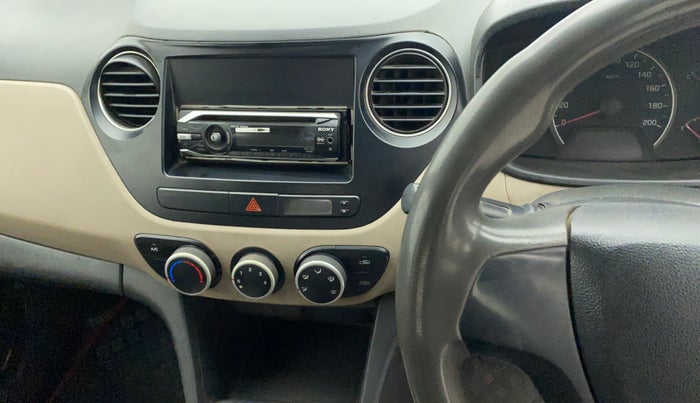 2014 Hyundai Grand i10 MAGNA 1.2 KAPPA VTVT, Petrol, Manual, 1,04,279 km, AC Unit - Car heater not working