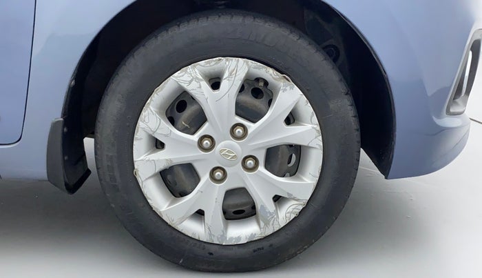2014 Hyundai Grand i10 MAGNA 1.2 KAPPA VTVT, Petrol, Manual, 1,04,279 km, Right Front Wheel