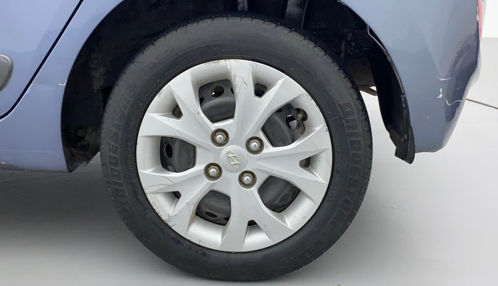 2014 Hyundai Grand i10 MAGNA 1.2 KAPPA VTVT, Petrol, Manual, 1,04,279 km, Left Rear Wheel