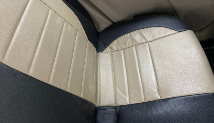 2019 Maruti Celerio VXI CNG D, CNG, Manual, 49,066 km, Second-row left seat - Cover slightly stained