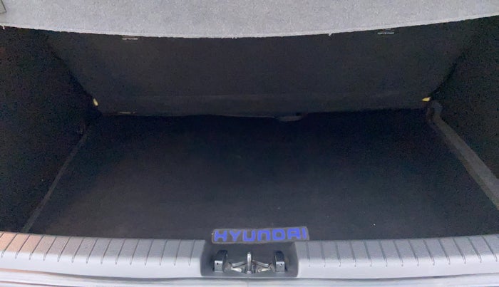 2019 Hyundai Elite i20 ASTA 1.2 (O), Petrol, Manual, 681 km, Boot Inside