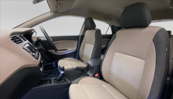 2019 Hyundai Elite i20 ASTA 1.2 (O), Petrol, Manual, 681 km, Right Side Front Door Cabin