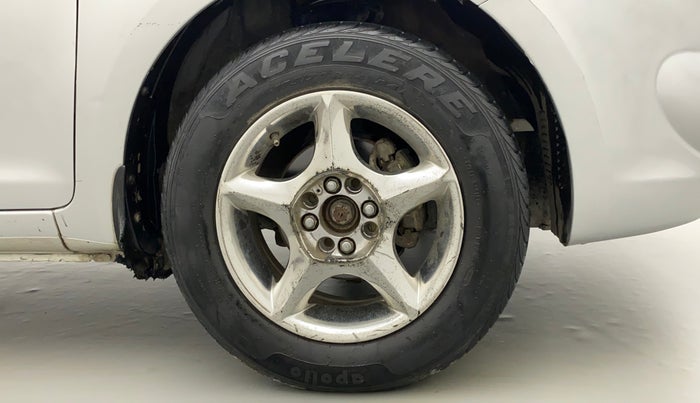 2011 Hyundai i20 MAGNA (O) 1.2, Petrol, Manual, 32,116 km, Right Front Wheel