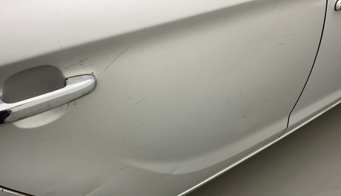 2011 Hyundai i20 MAGNA (O) 1.2, Petrol, Manual, 32,116 km, Right rear door - Minor scratches