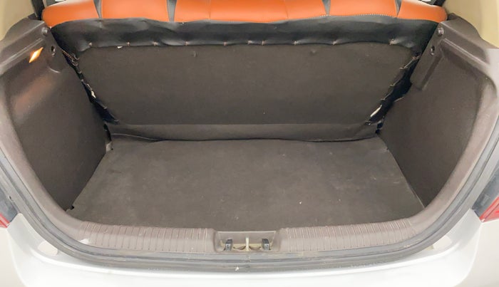 2011 Hyundai i20 MAGNA (O) 1.2, Petrol, Manual, 32,116 km, Boot Inside