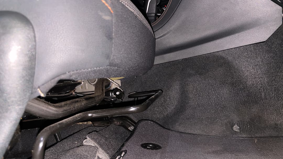 2017 Subaru XV 2.0i-l, Automatic, 107958 km, Drivers Side Adjustment Panel