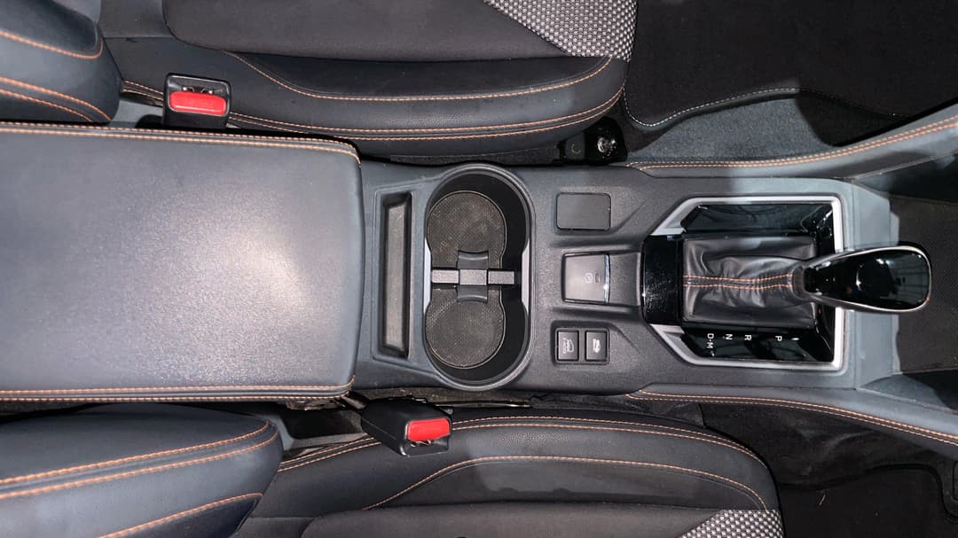 2017 Subaru XV 2.0i-l, Automatic, 107958 km, Center Console