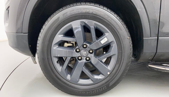 2023 Tata Safari XT PLUS DARK EDITION, Diesel, Manual, 21,627 km, Left Front Wheel