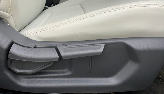2022 Hyundai GRAND I10 NIOS SPORTZ CNG MT, CNG, Manual, 1,648 km, Driver Side Adjustment Panel