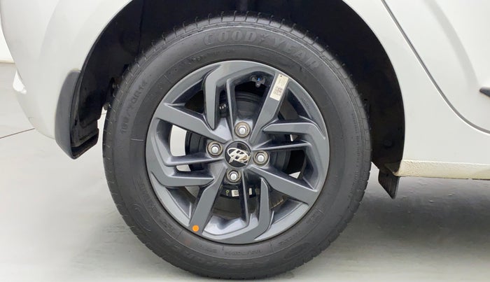 2022 Hyundai GRAND I10 NIOS SPORTZ CNG MT, CNG, Manual, 1,648 km, Right Rear Wheel