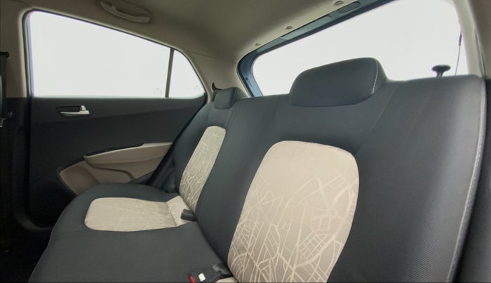 2013 Hyundai Grand i10 SPORTZ 1.1 CRDI, Diesel, Manual, 70,870 km, Right Side Rear Door Cabin