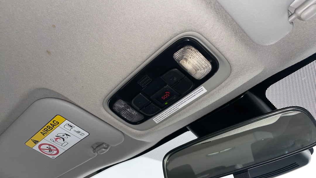 On-Roof Controls/Sunglass holder