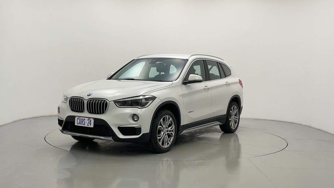 Left Front Diagonal (45- Degree) View