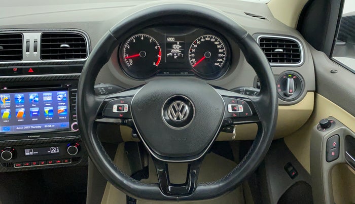 2016 Volkswagen Vento HIGHLINE PETROL, Petrol, Manual, 20,777 km, Steering Wheel Close Up