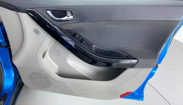 2019 Tata NEXON XZA+ 1.5, Diesel, Automatic, 24,520 km, Driver Side Door Panels Control