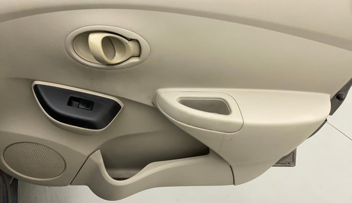 2017 Datsun Go Plus T, Petrol, Manual, 46,490 km, Driver Side Door Panels Control