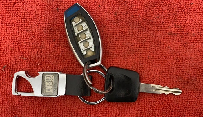 2017 Datsun Go Plus T, Petrol, Manual, 46,490 km, Key Close Up