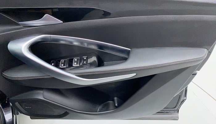 2020 MG HECTOR SHARP DCT PETROL, Petrol, Automatic, 39,457 km, Driver Side Door Panels Control