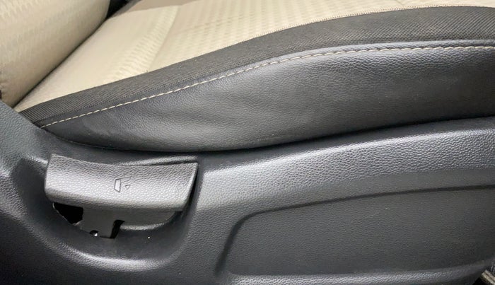 2018 Hyundai Elite i20 Magna Executive Diesel, Diesel, Manual, 58,262 km, Driver Side Adjustment Panel