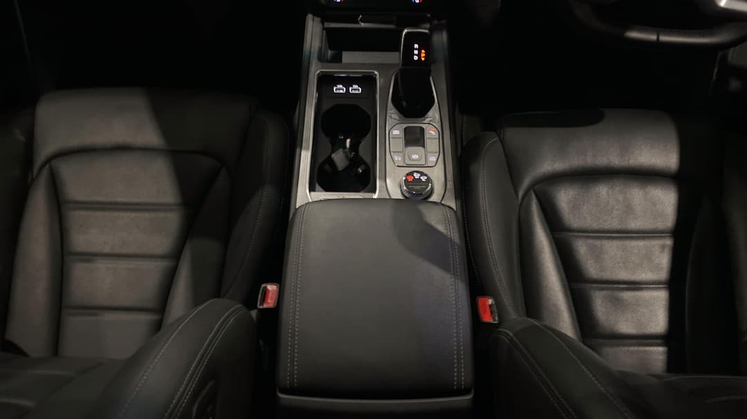 2021 Ssangyong Rexton Elx (AWD), Automatic, 74944 km, Center Console