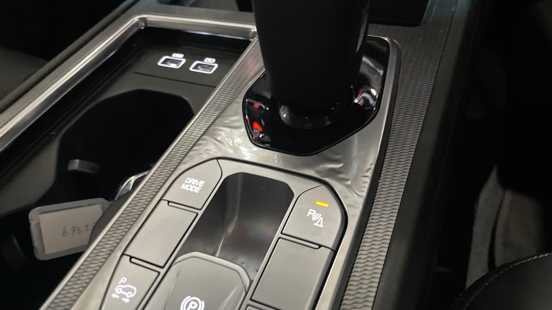 2021 Ssangyong Rexton Elx (AWD), Automatic, 74944 km, Gear Lever Body Wear