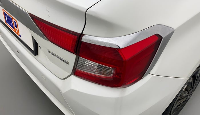 2019 Honda Amaze 1.5L I-DTEC E, Diesel, Manual, 72,162 km, Right tail light - Minor damage