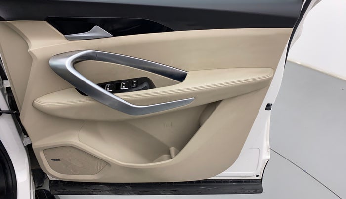 2021 MG HECTOR SHARP CVT, Petrol, Automatic, 13,424 km, Driver Side Door Panels Control