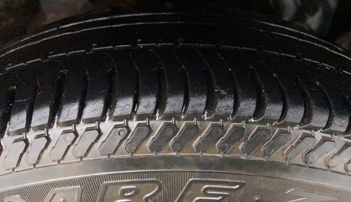 2015 Ford Figo Aspire 1.5 TREND DIESEL, Diesel, Manual, 64,883 km, Right Front Tyre Tread