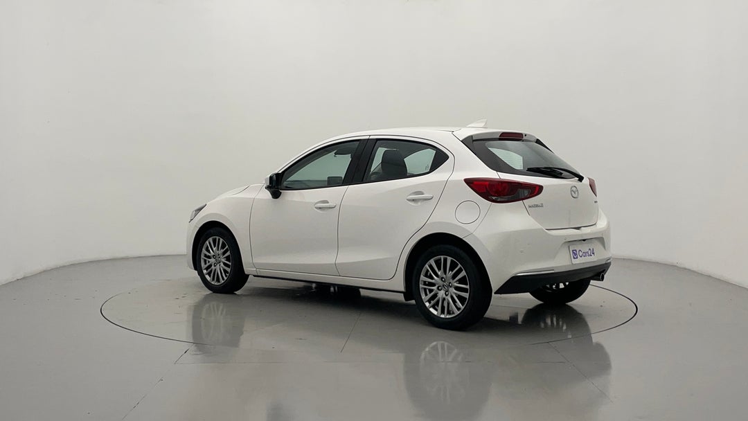 Left Back Diagonal (45- Degree) View