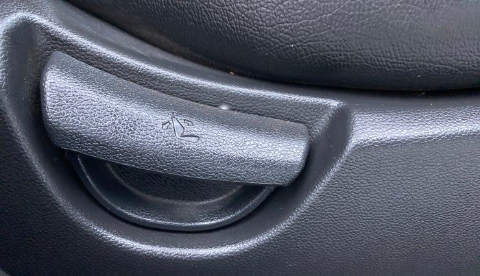 2019 Hyundai Grand i10 MAGNA 1.2 VTVT, Petrol, Manual, 10,939 km, Driver Side Adjustment Panel