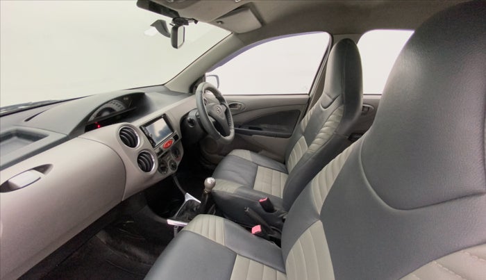 2011 Toyota Etios Liva G, Petrol, Manual, 1,23,387 km, Right Side Front Door Cabin