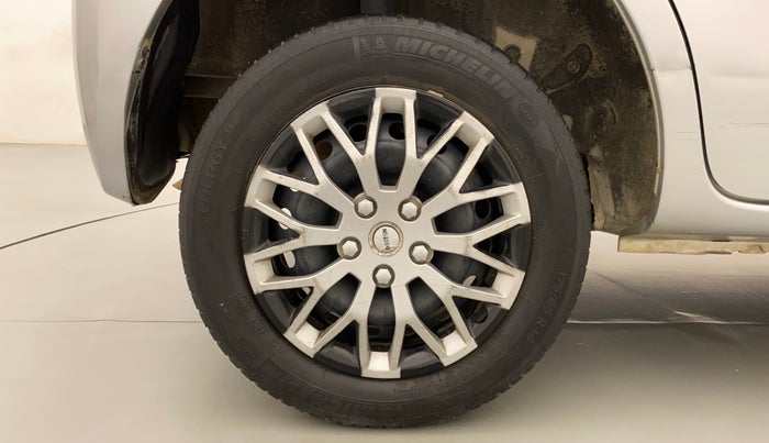2011 Toyota Etios Liva G, Petrol, Manual, 1,23,387 km, Right Rear Wheel