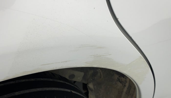 2011 Toyota Etios Liva G, Petrol, Manual, 1,23,387 km, Right quarter panel - Minor scratches