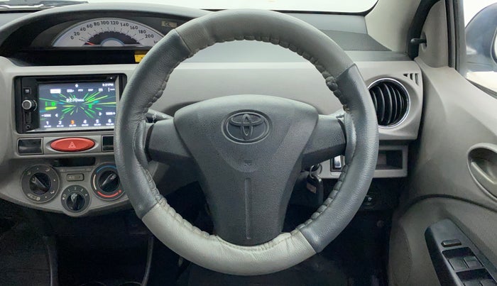 2011 Toyota Etios Liva G, Petrol, Manual, 1,23,387 km, Steering Wheel Close Up