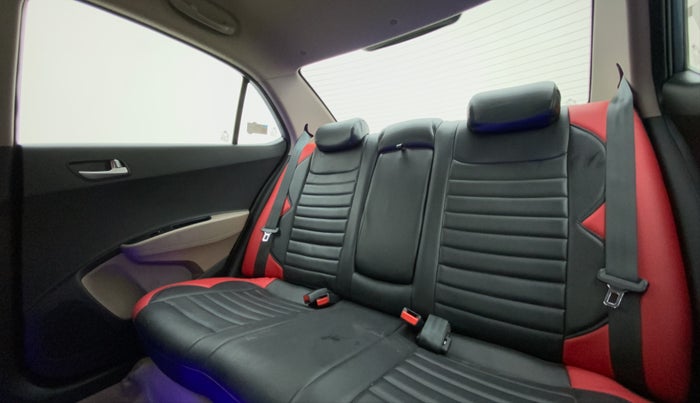 2015 Hyundai Xcent S 1.2, Petrol, Manual, 19,365 km, Right Side Rear Door Cabin