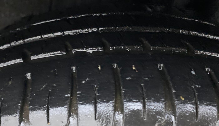 2015 Hyundai Xcent S 1.2, Petrol, Manual, 19,365 km, Left Rear Tyre Tread