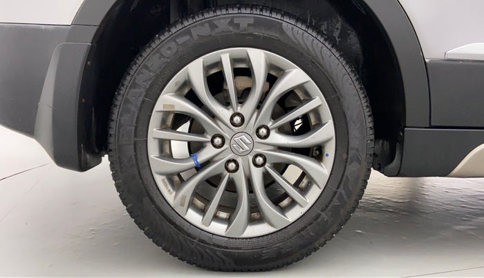 2017 Maruti S Cross ZETA 1.3, Diesel, Manual, 26,615 km, Right Rear Wheel