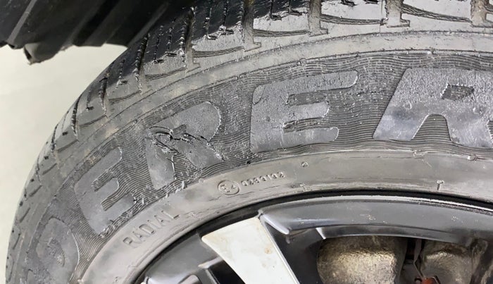 2018 Maruti Vitara Brezza VDI (O), Diesel, Manual, 50,514 km, Left front tyre - Minor crack