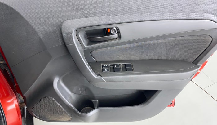 2018 Maruti Vitara Brezza VDI (O), Diesel, Manual, 50,514 km, Driver Side Door Panels Control