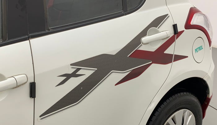 2014 Maruti Swift VXI, Petrol, Manual, 63,686 km, Rear left door - Graphic sticker